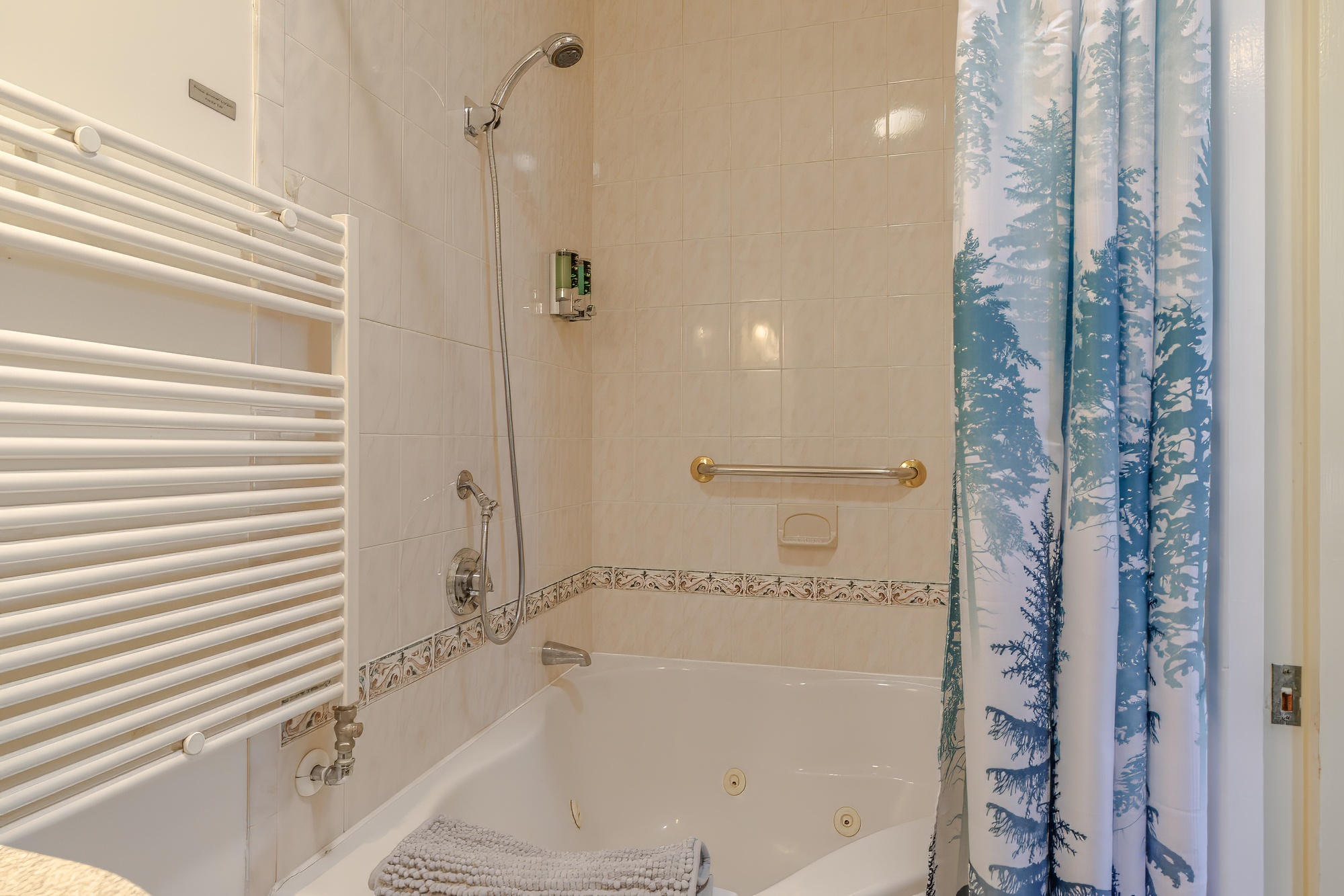 152-Mina Monte Booking.com-DTP