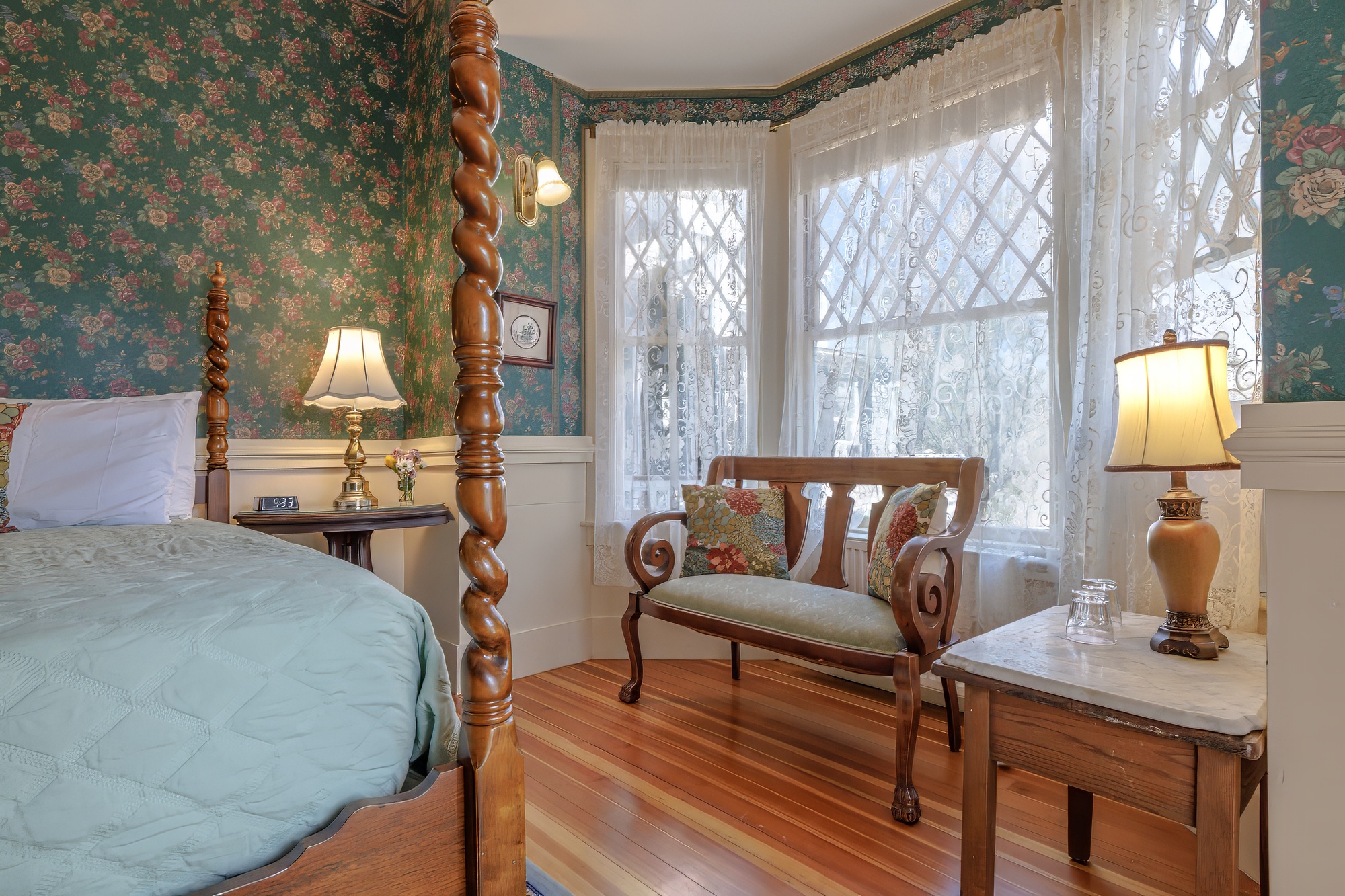 17-Mina Monte Booking.com-DTP