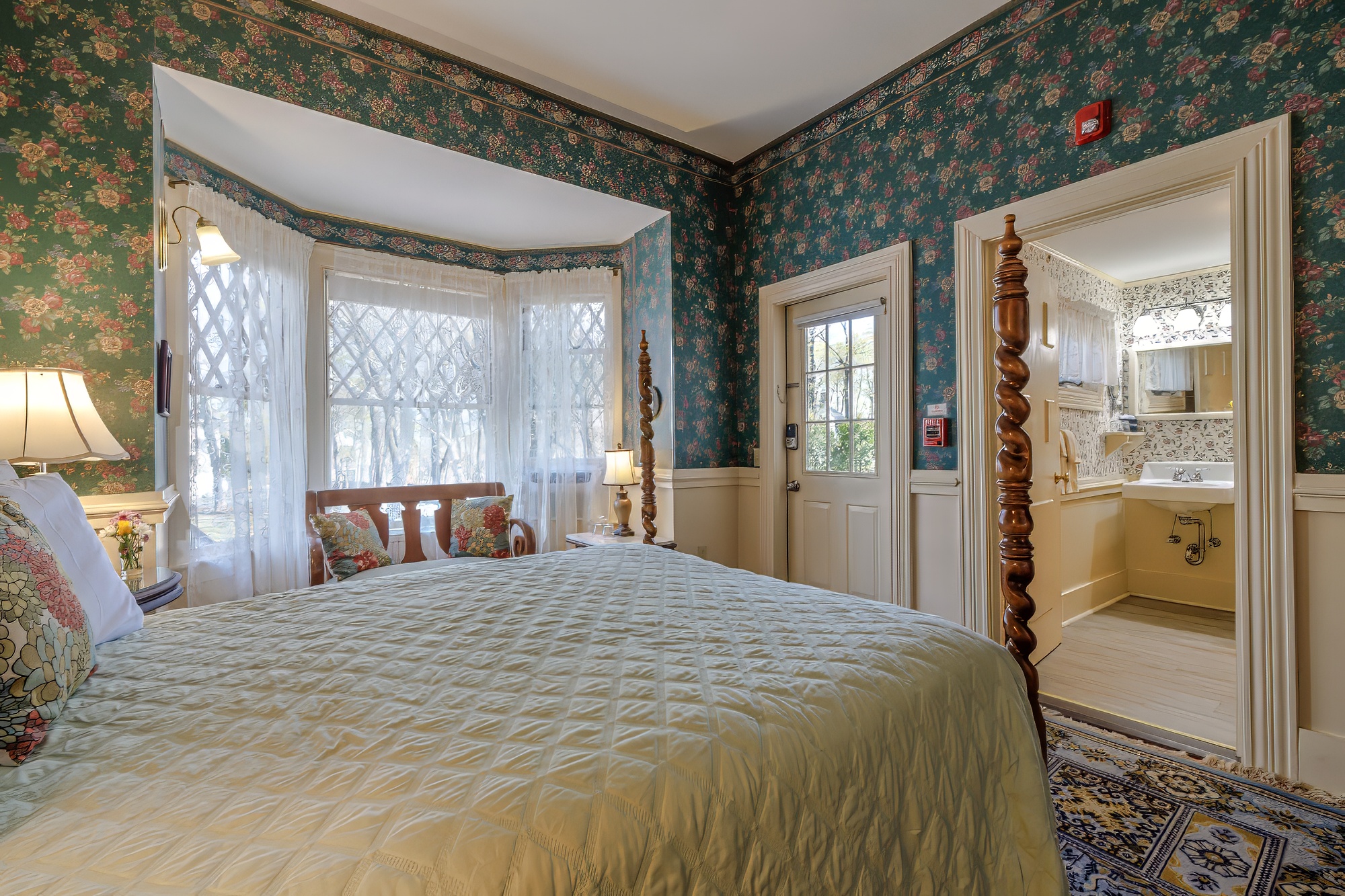 20-Mina Monte Booking.com-DTP