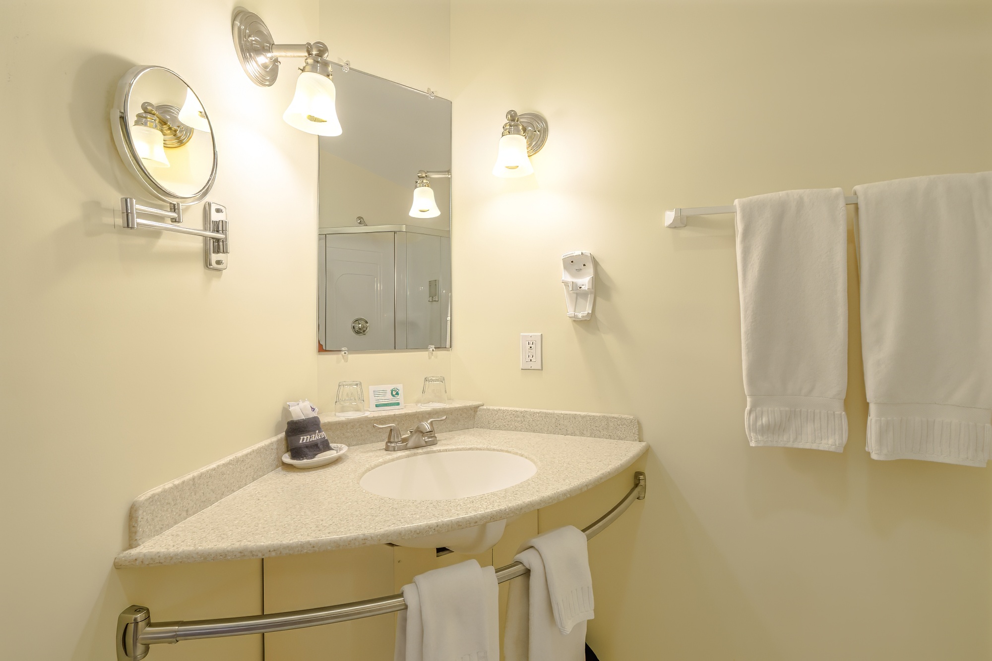 214-Mina Monte Booking.com-DTP