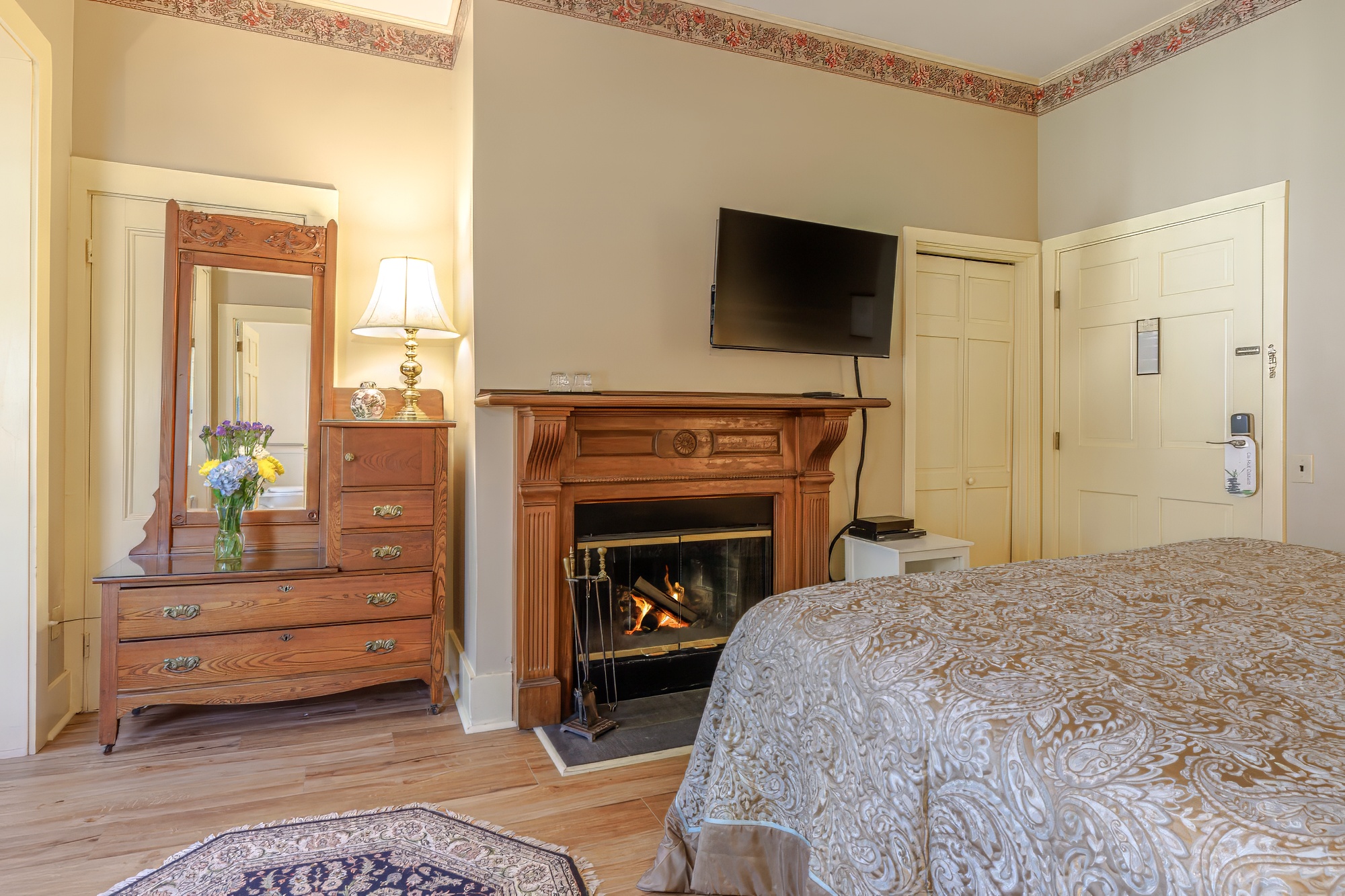 42-Mina Monte Booking.com-DTP