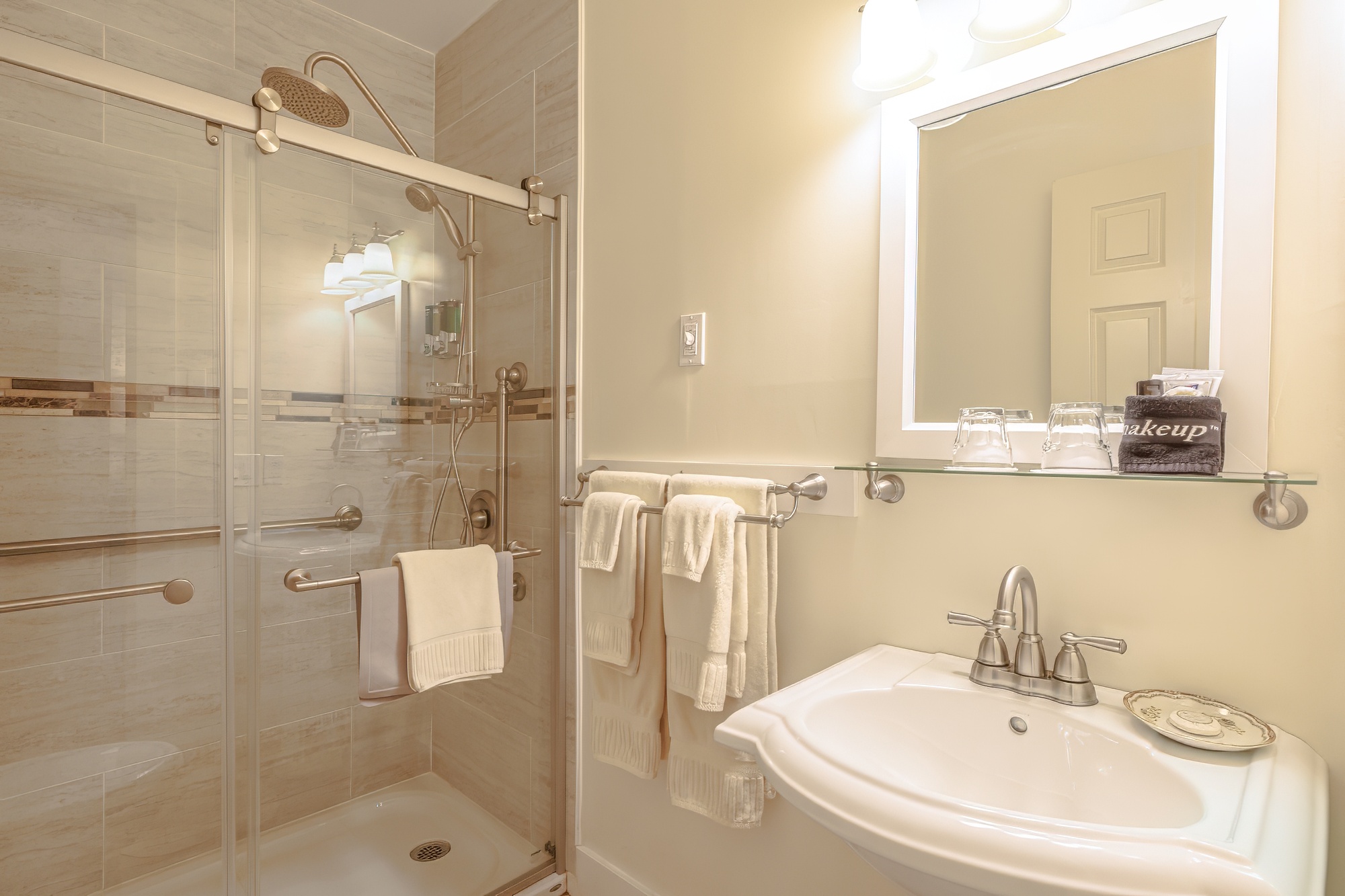 79-Mina Monte Booking.com-DTP