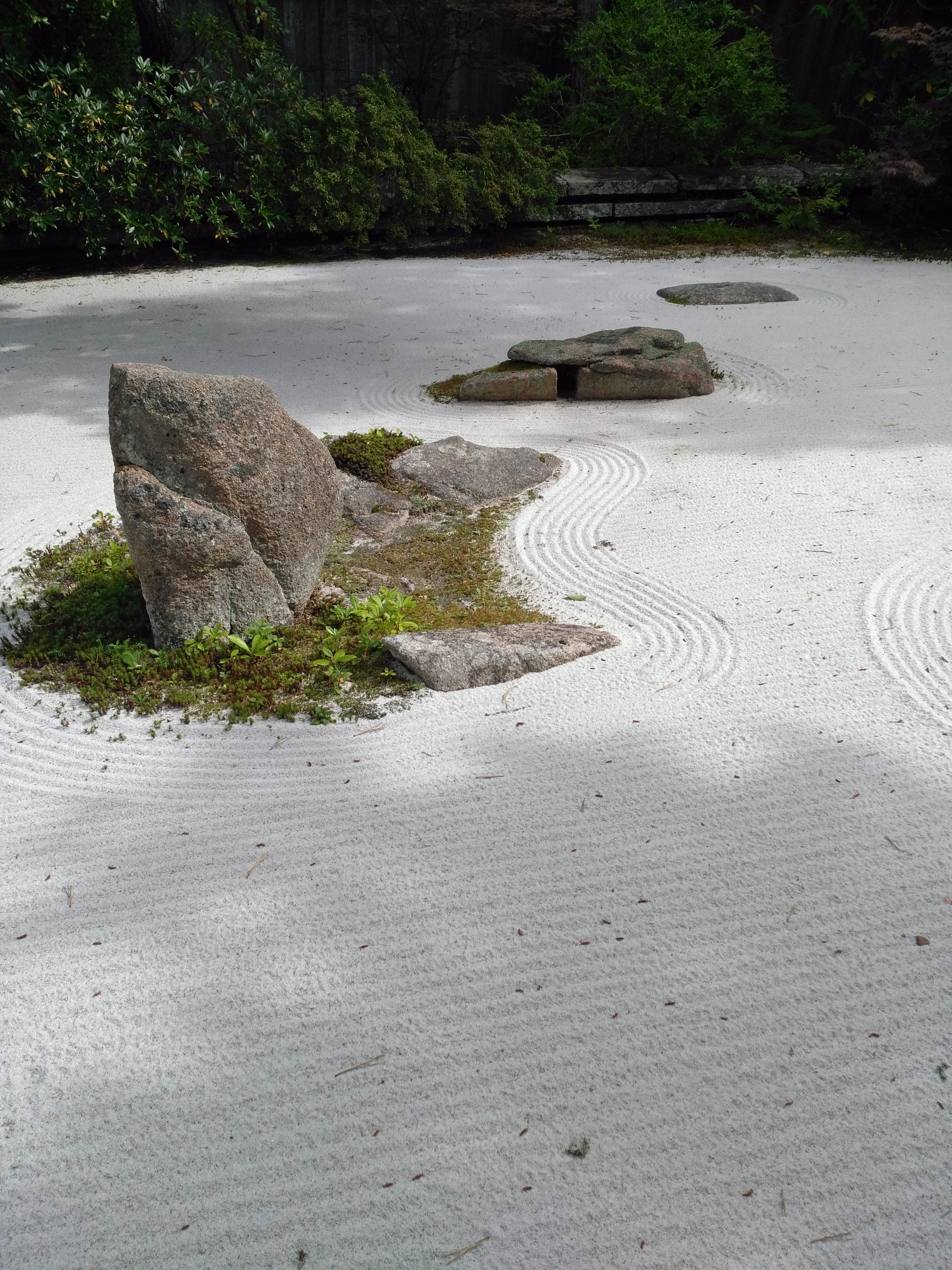 Garden Seekers Come Hither