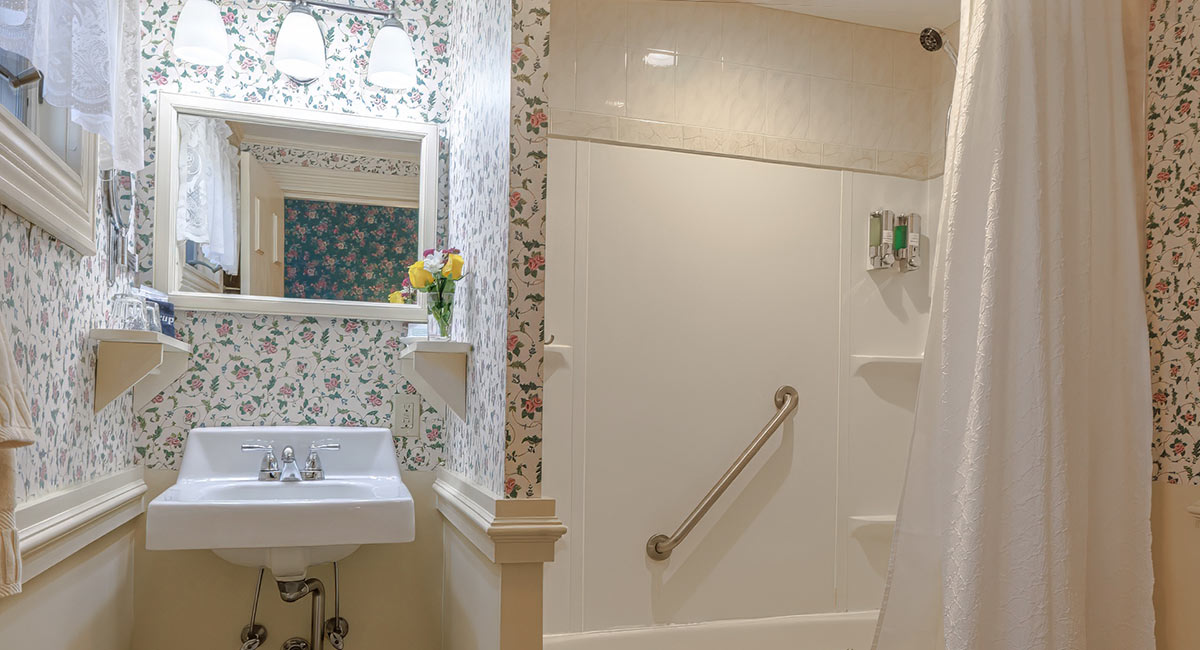Agamont bathtub