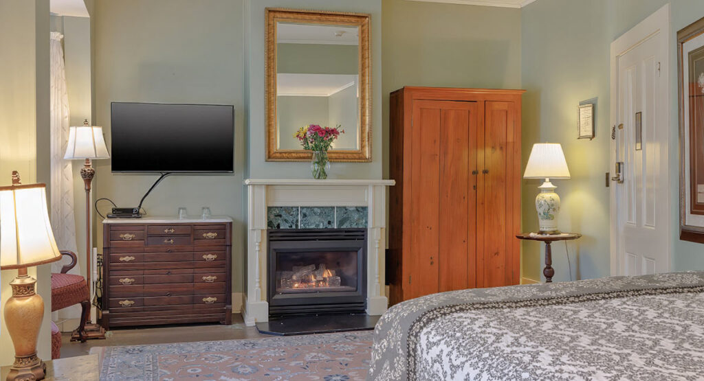 Rockaway queen bedroom