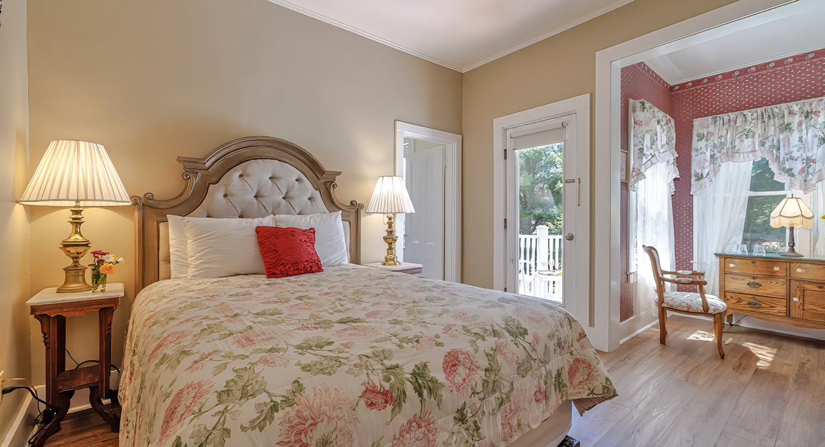 Atlantic Queen Room