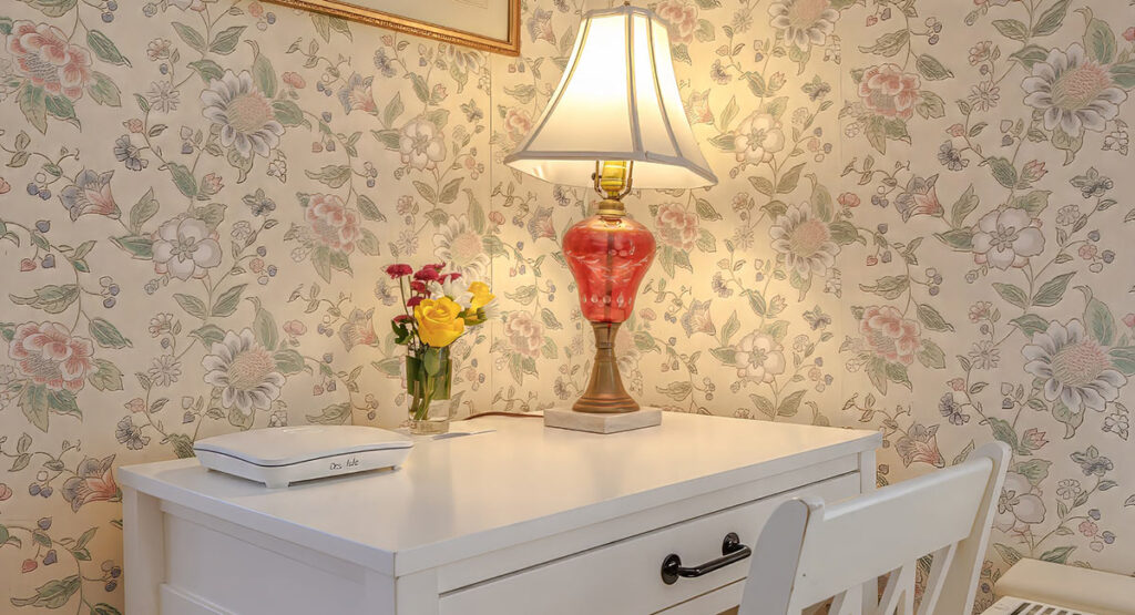 The Del Isle Room desk