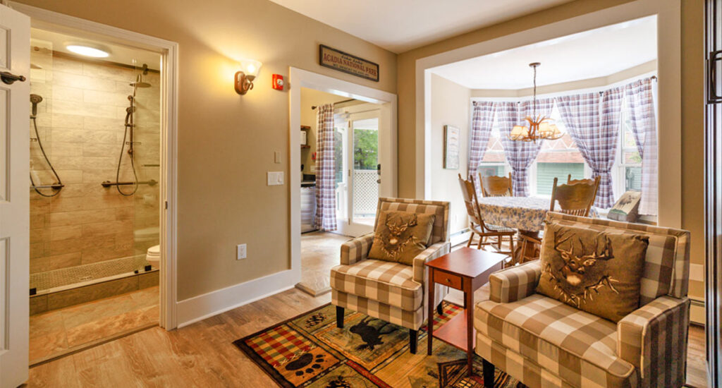 Echo Lake sitting area