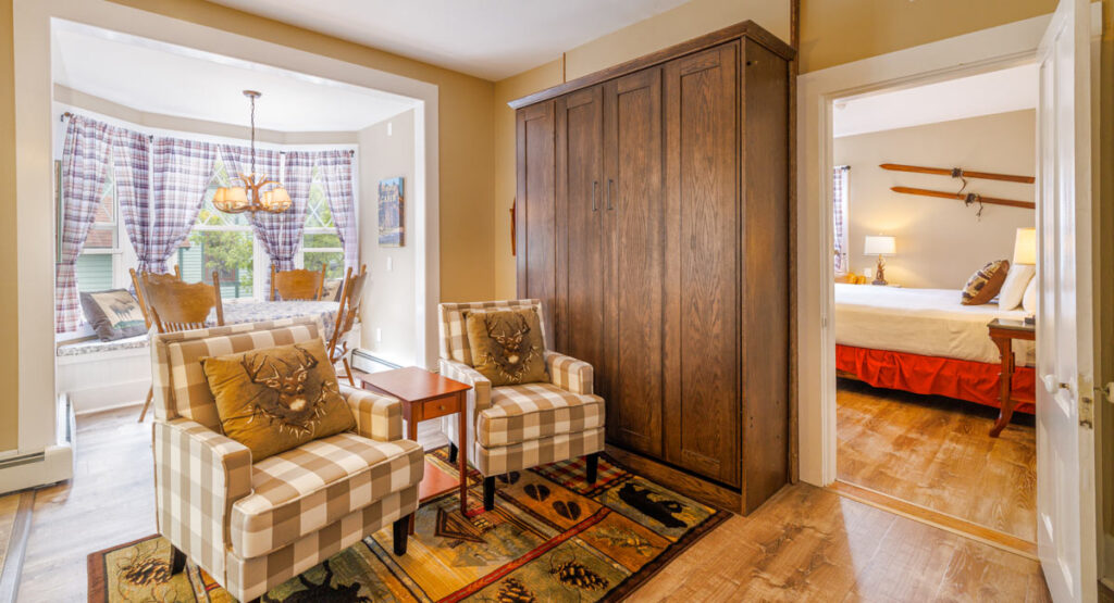 Echo Lake sitting area