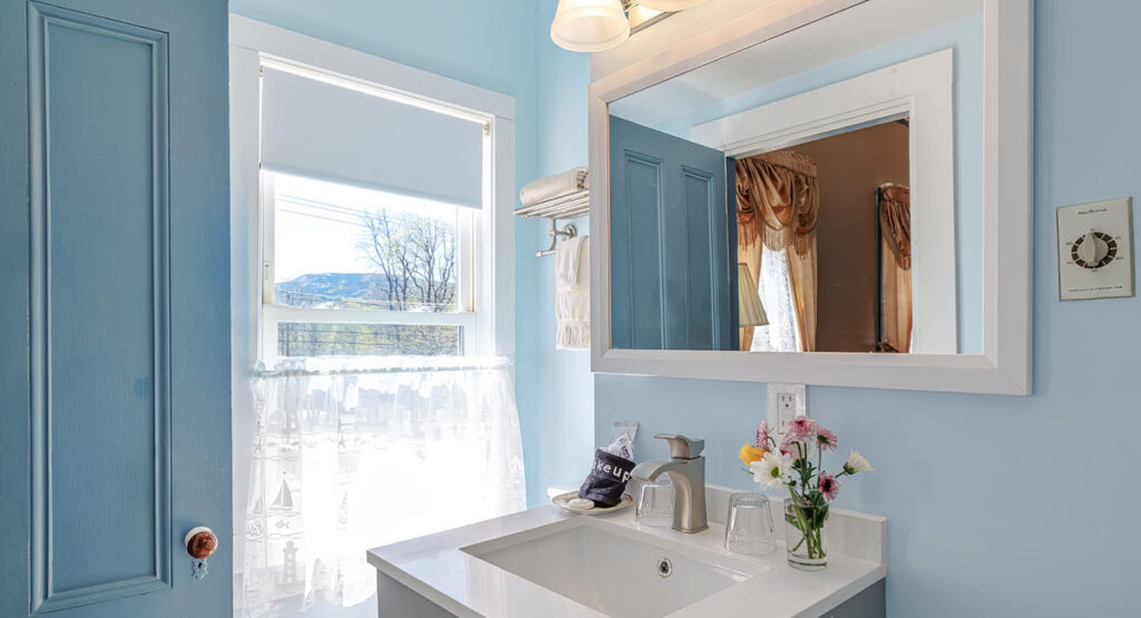 Grand Central bathroom