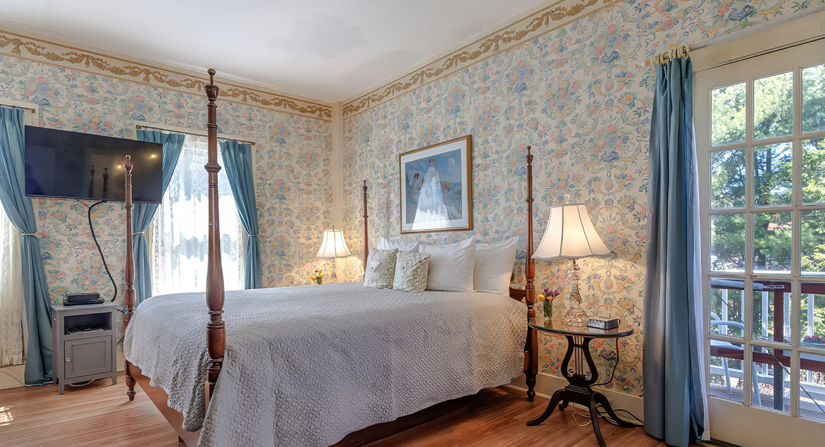 The Malvern Bed and TV