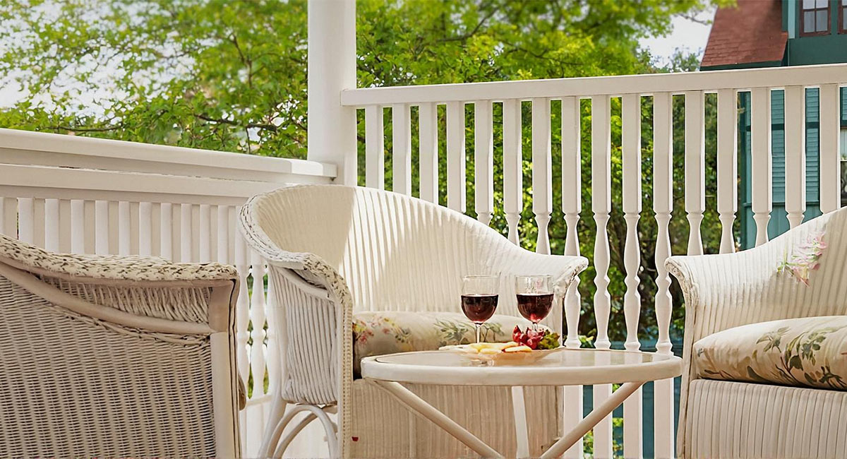 Mt Desert outdoor seating