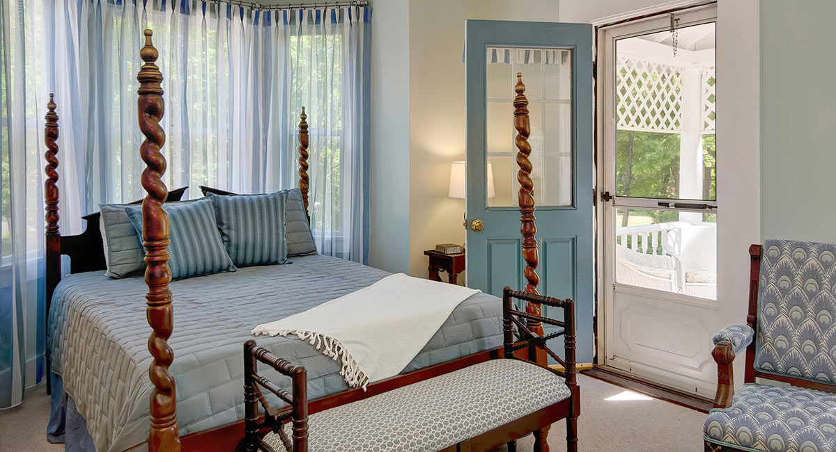 Newport Queen Bed