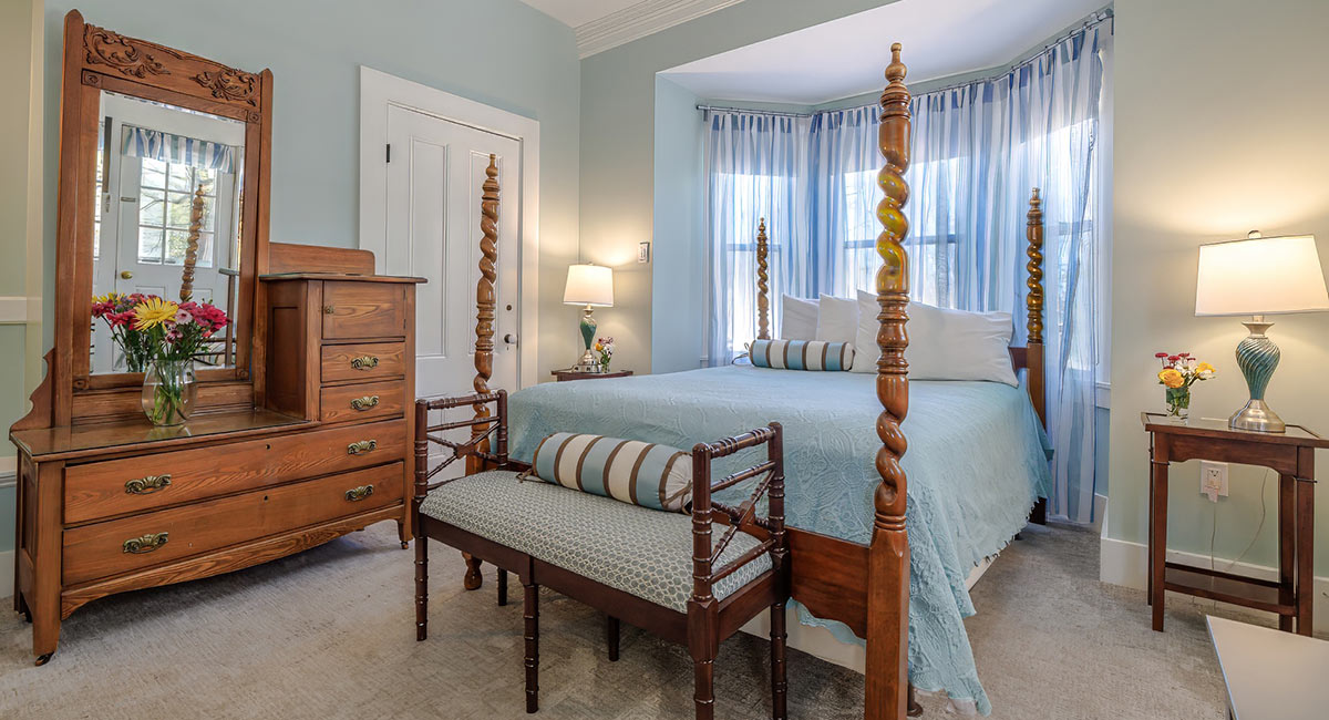 Newport  bedroom