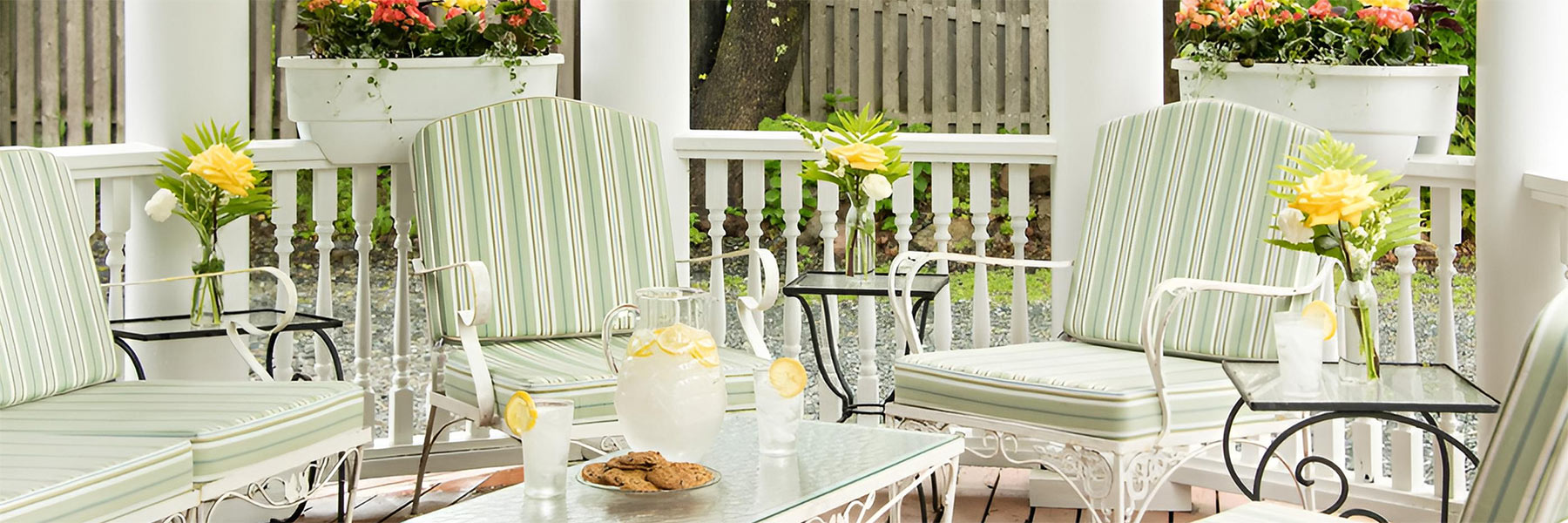 panoramic view of porch