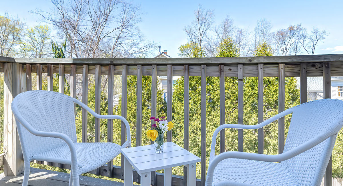 Rocklynn porch