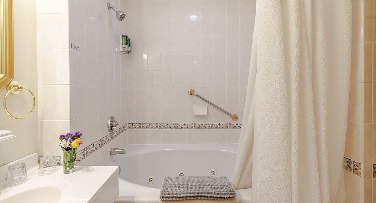 St Saveur tub
