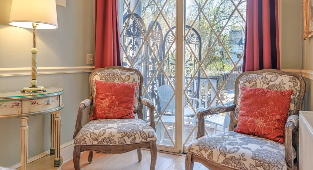 St Saveur sitting area