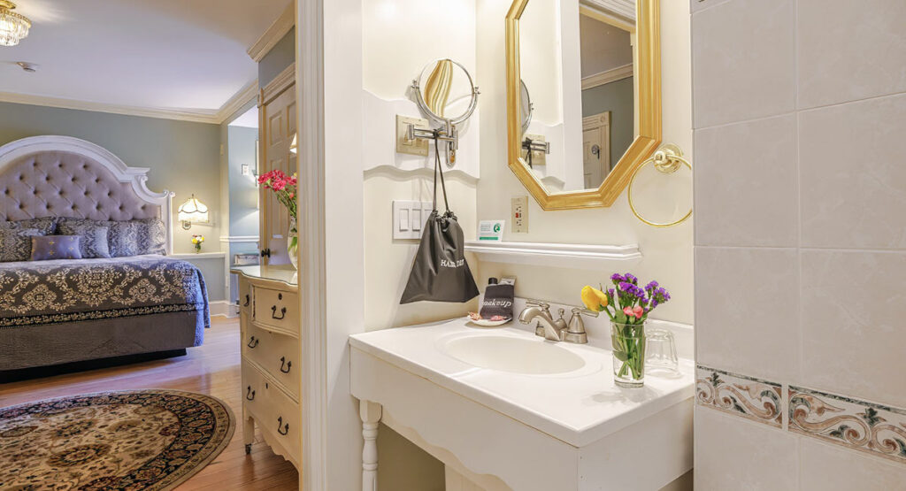 St Saveur bathroom sink