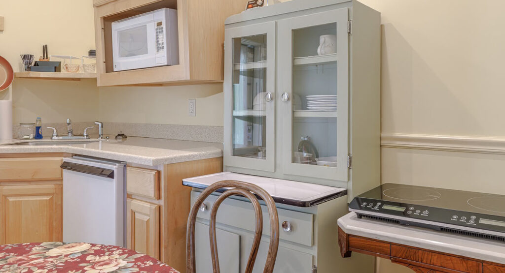 Wingwood Suite kitchenette